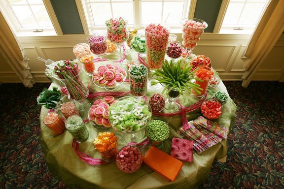 The Famous candy buffet will always be the best way to give your guests a 